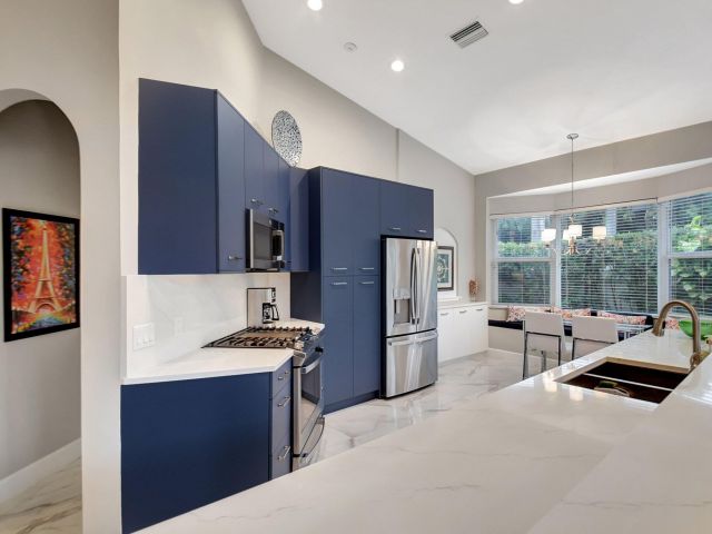 Дом в аренду по адресу 8180 Sandpiper Way - фото 5749428