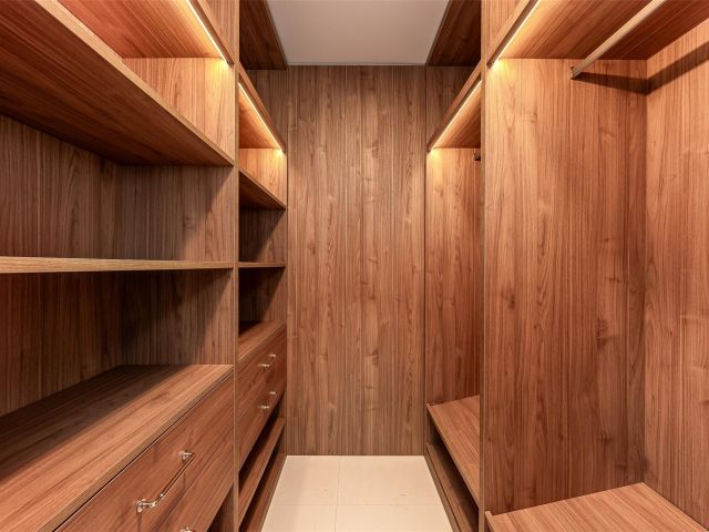 Продажа дома по адресу 3061 NE 42nd St - фото 5761445