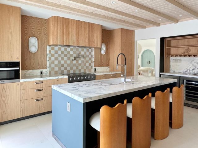 Продажа дома по адресу 3061 NE 42nd St - фото 5761448