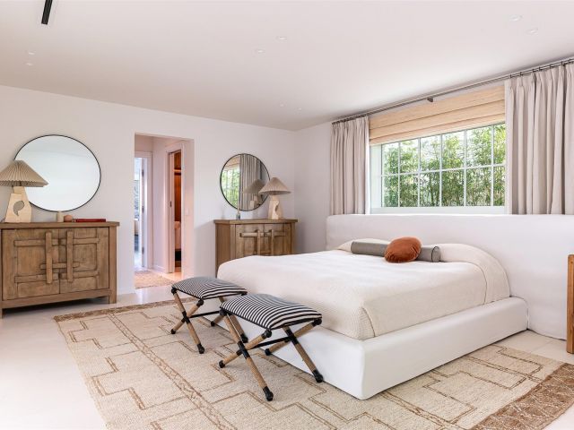 Продажа дома по адресу 3061 NE 42nd St - фото 5761457