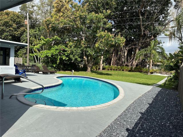 Продажа дома по адресу 513 NW 30th St - фото 5601279