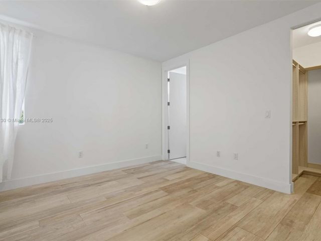 Продажа дома по адресу 10296 NW 74th Ter - фото 5586913