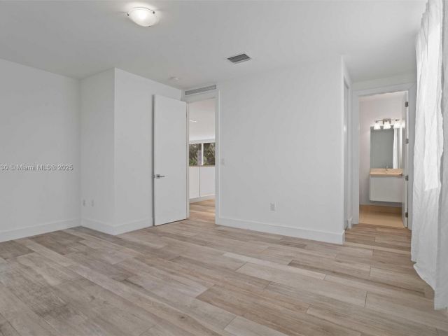 Продажа дома по адресу 10296 NW 74th Ter - фото 5586914