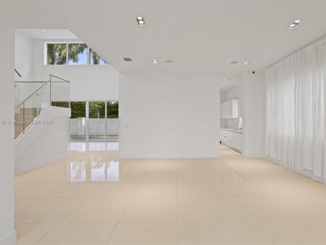 Продажа дома по адресу 10296 NW 74th Ter - фото 5586926