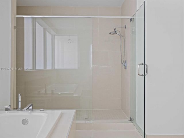 Продажа дома по адресу 10296 NW 74th Ter - фото 5586927