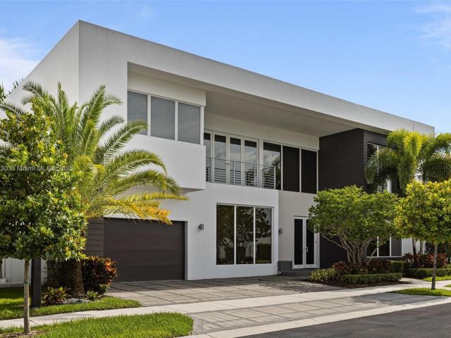 Продажа дома по адресу 10296 NW 74th Ter - фото 5586931