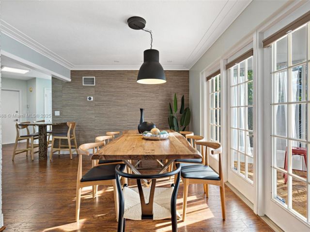 Дом в аренду по адресу 2719 SE 11th St n/a - фото 5542887