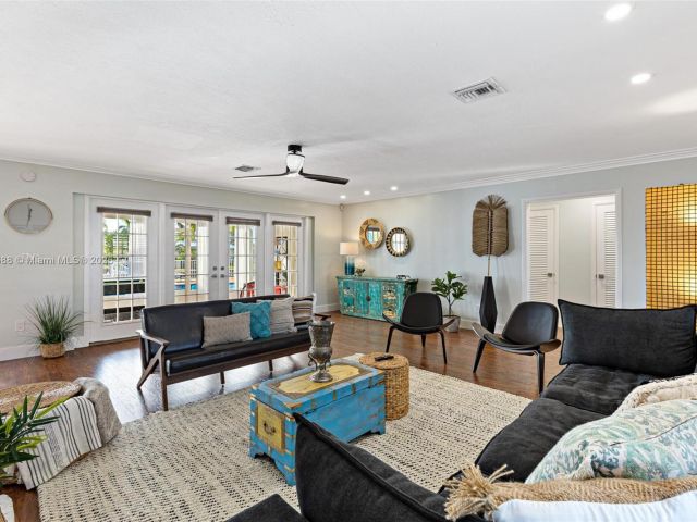 Дом в аренду по адресу 2719 SE 11th St n/a - фото 5542888