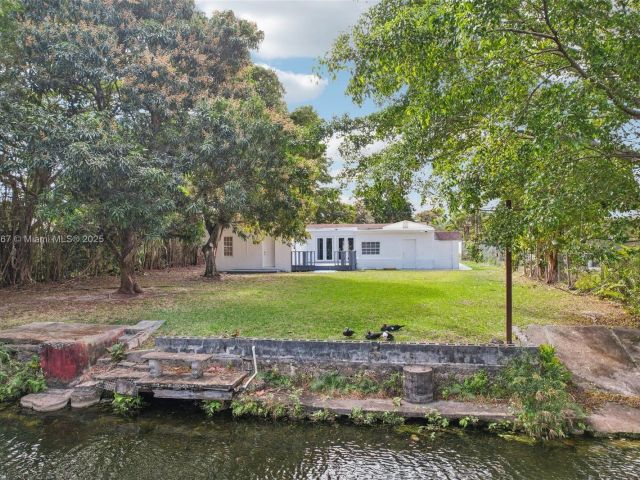 Продажа дома по адресу 299 S Biscayne River Dr - фото 5778167