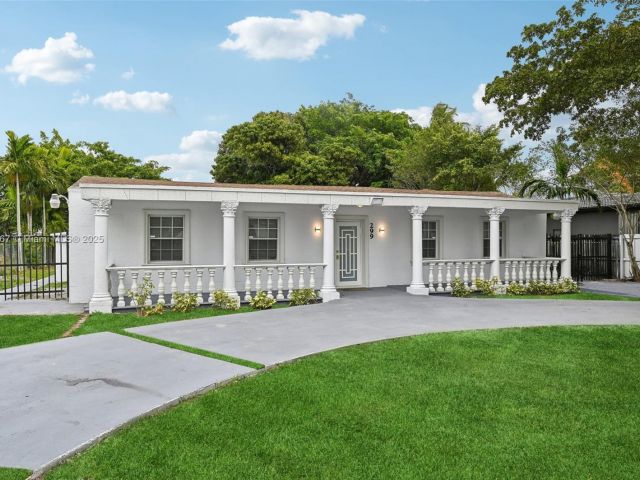 Продажа дома по адресу 299 S Biscayne River Dr - фото 5778168