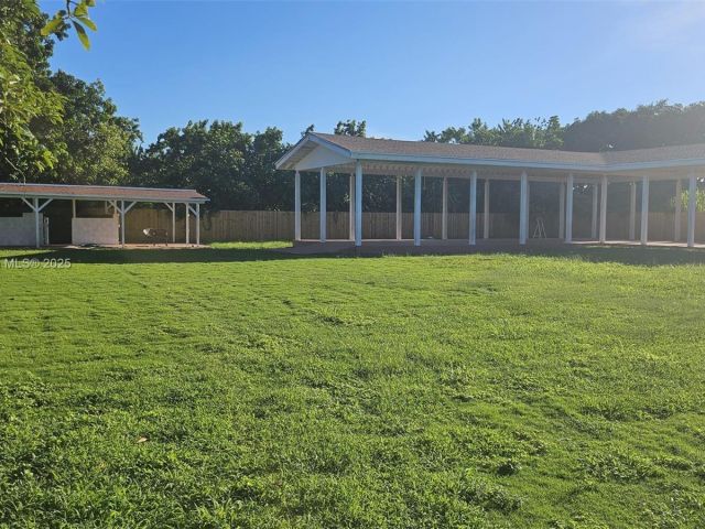 Продажа дома по адресу 16400 SW 173rd Ave - фото 5827102