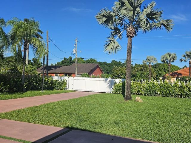 Продажа дома по адресу 16400 SW 173rd Ave - фото 5827109