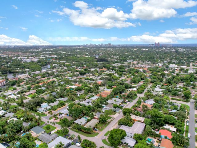 Продажа дома по адресу 820 NE 17th Street - фото 6801791