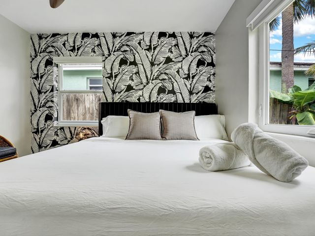 Продажа дома по адресу 820 NE 17th Street - фото 6801802