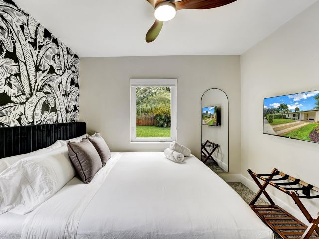 Продажа дома по адресу 820 NE 17th Street - фото 6801804