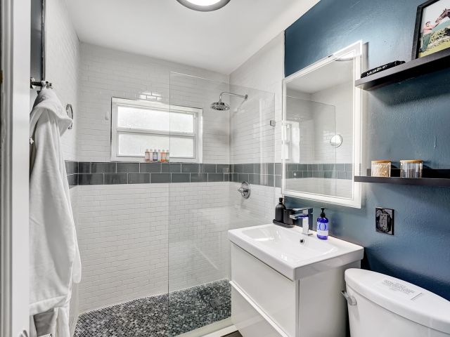 Продажа дома по адресу 820 NE 17th Street - фото 6801810