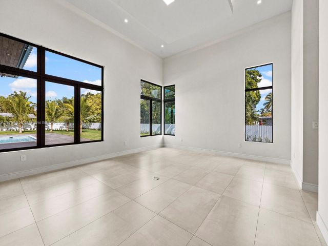 Продажа дома по адресу 12025 SW 46th St - фото 5603989