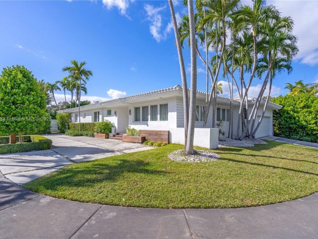 Дом в аренду по адресу 290 E Shore Dr E - фото 5846087