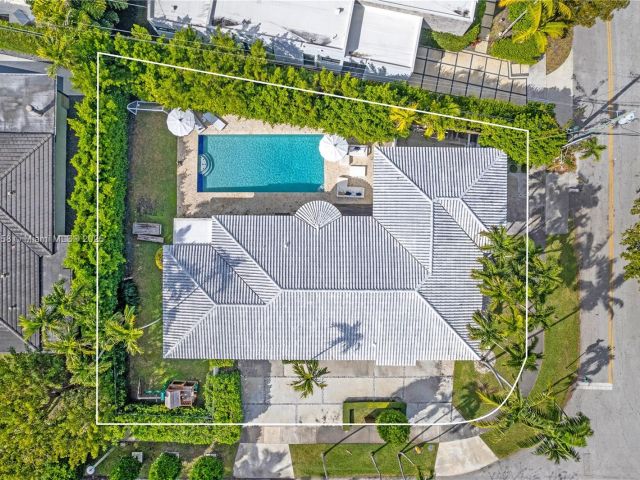 Дом в аренду по адресу 290 E Shore Dr E - фото 5846090