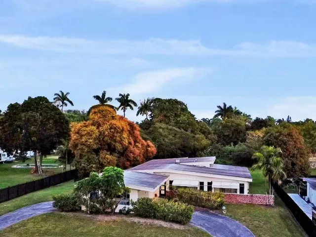 Продажа дома по адресу 13945 N Miami Avenue - фото 8859561