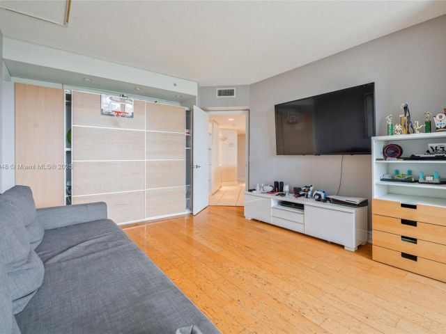 Продажа квартиры #805 - фото 5545125