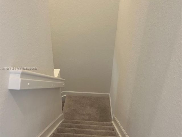 Дом в аренду по адресу 12855 NW 24th Ave - фото 6049604