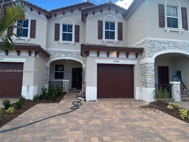 Дом в аренду по адресу 12855 NW 24th Ave - фото 6049610