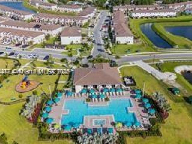 Дом в аренду по адресу 12855 NW 24th Ave - фото 6176646