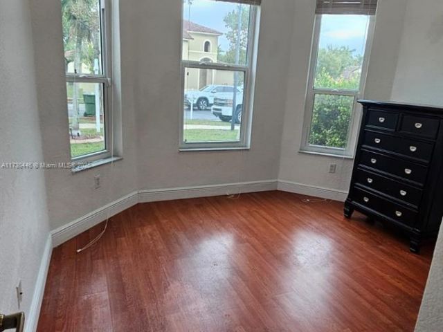 Продажа дома по адресу 4120 NE 22 ND CT - фото 5945250