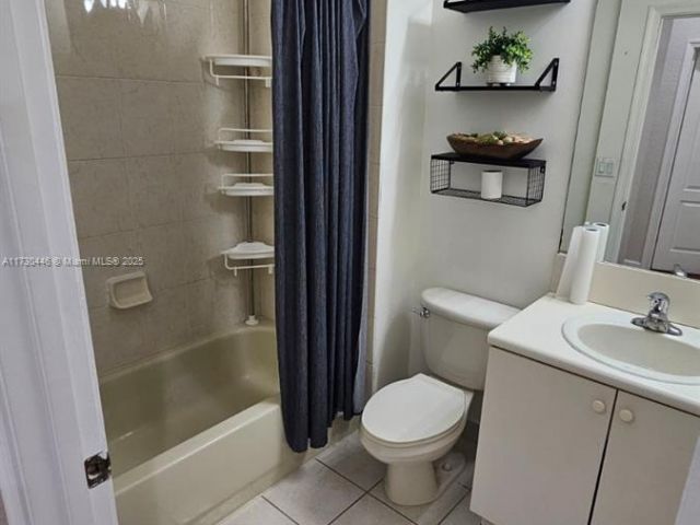 Продажа дома по адресу 4120 NE 22 ND CT - фото 5945258