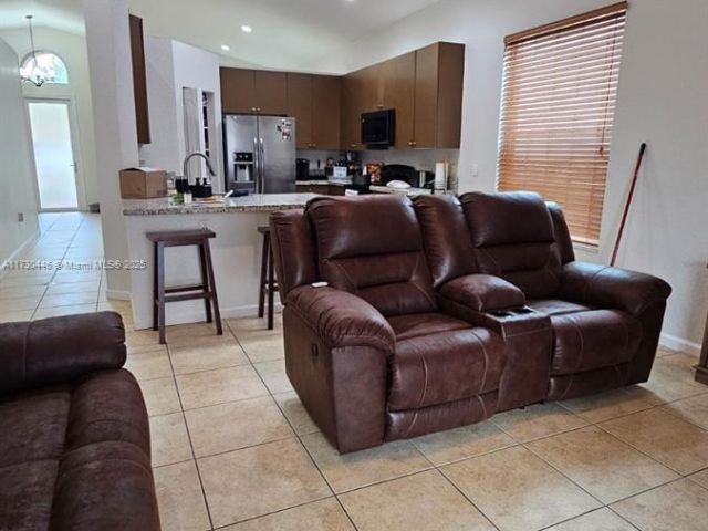 Продажа дома по адресу 4120 NE 22 ND CT - фото 5945262