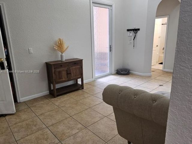 Продажа дома по адресу 4120 NE 22 ND CT - фото 5945263