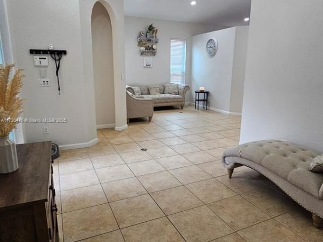 Продажа дома по адресу 4120 NE 22 ND CT - фото 5945266