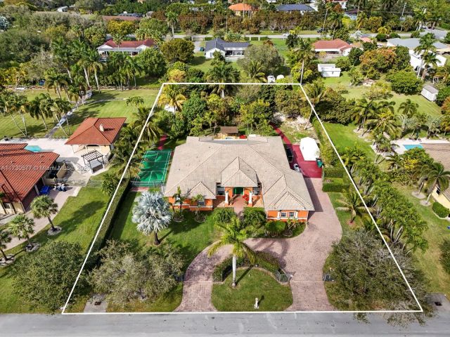 Продажа дома по адресу 16741 SW 282nd St - фото 5739290