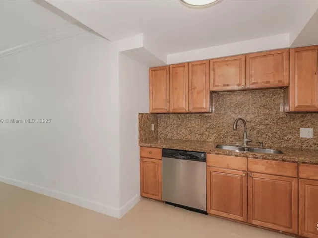 Продажа квартиры #1411 - фото 5677978