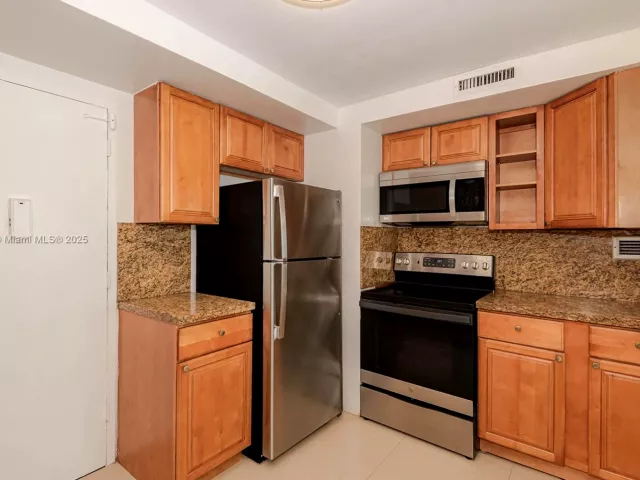 Продажа квартиры #1411 - фото 5677979