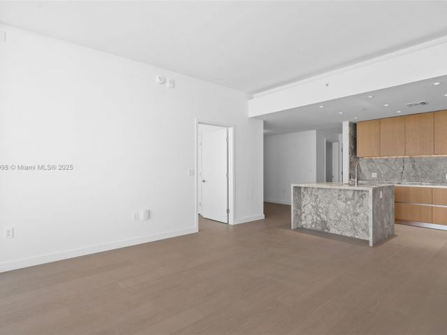 Продажа квартиры #3704 - фото 5693482