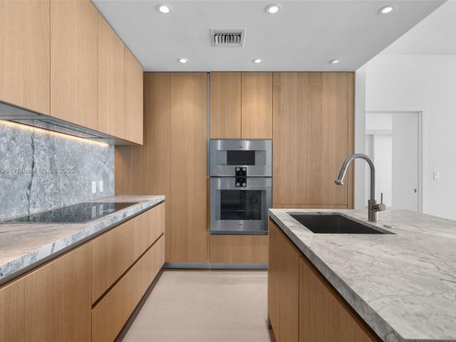 Продажа квартиры #3704 - фото 5693483