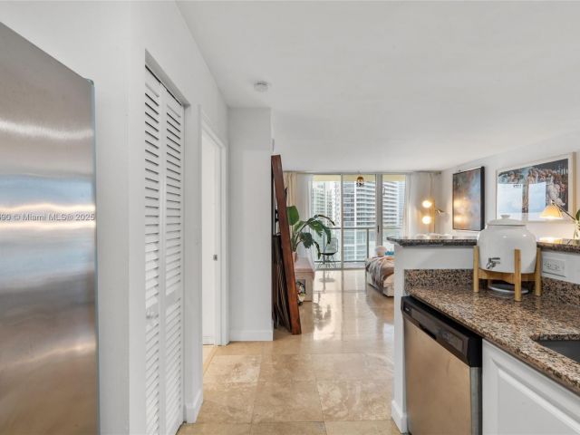 Квартира в аренду номер1903 - фото 5618776