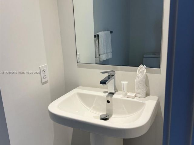 Продажа квартиры #R1206 - фото 5628232