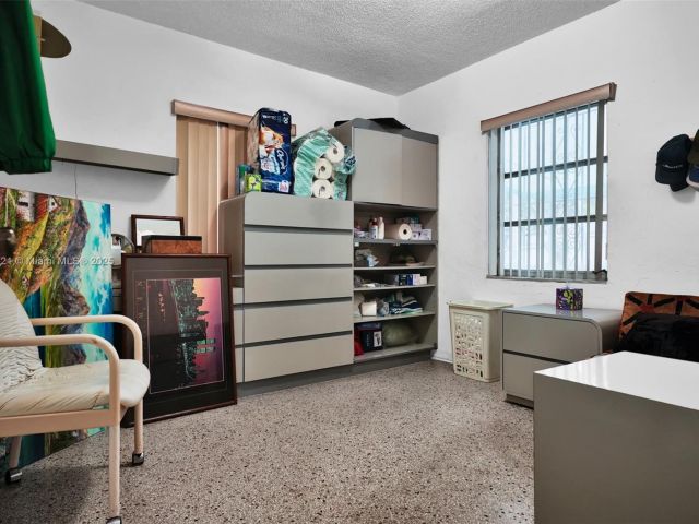 Продажа дома по адресу 2100 NE 185th St - фото 5856447