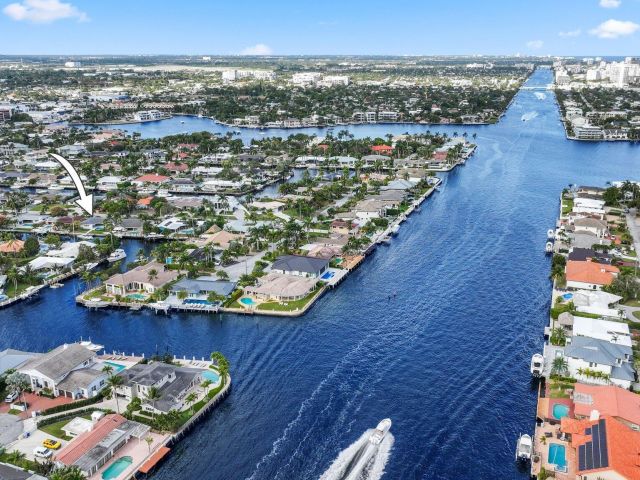 Продажа дома по адресу 2624 SE 9th Street - фото 5540233