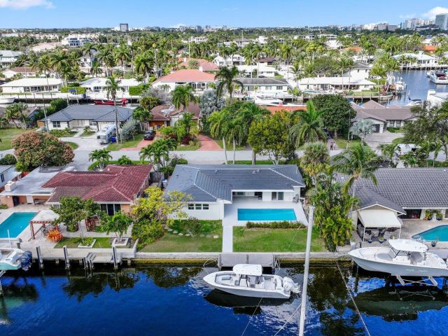 Продажа дома по адресу 2624 SE 9th Street - фото 5540235