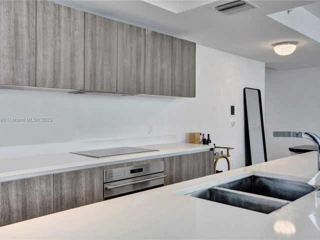 Продажа квартиры #1801 - фото 5621697