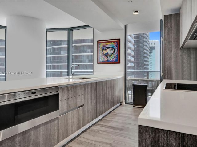 Продажа квартиры #1801 - фото 5621700