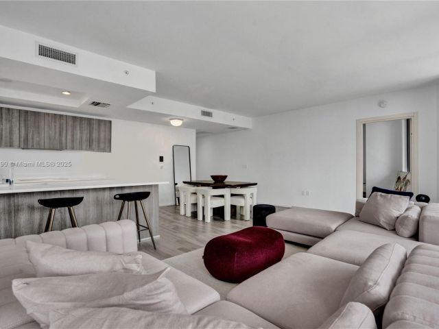 Продажа квартиры #1801 - фото 5621703