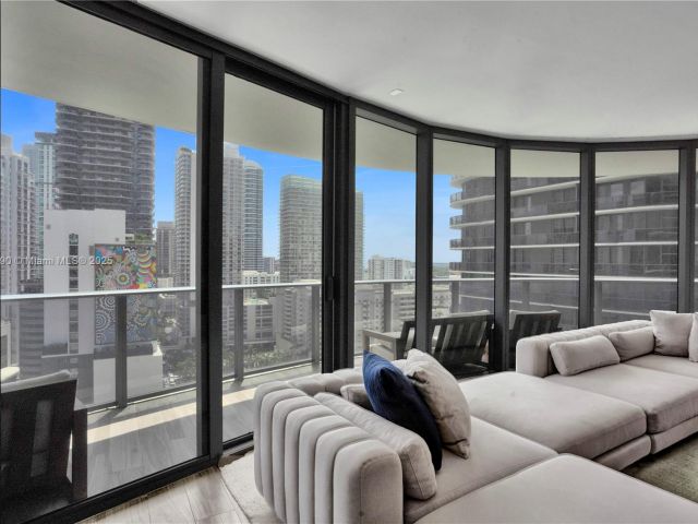 Продажа квартиры #1801 - фото 5621705