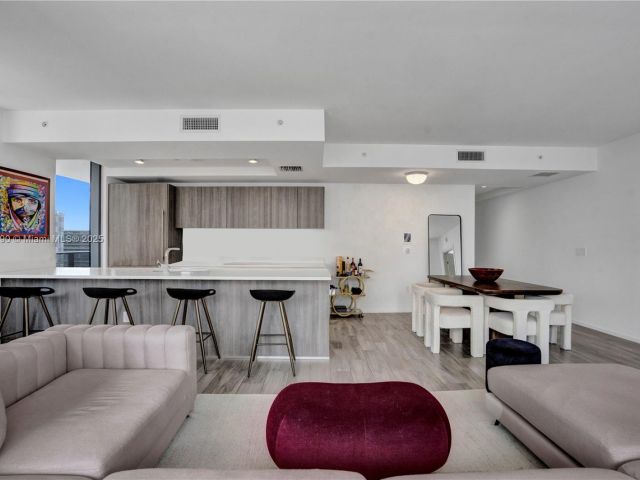 Продажа квартиры #1801 - фото 5621709