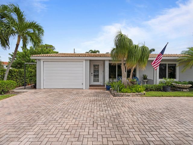 Продажа дома по адресу 8 SE 8th Avenue - фото 5745477