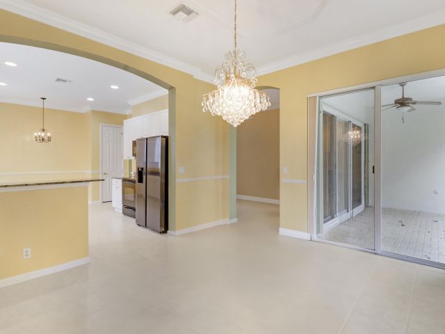 Продажа дома по адресу 2464 Sailfish Cove Drive - фото 5749637